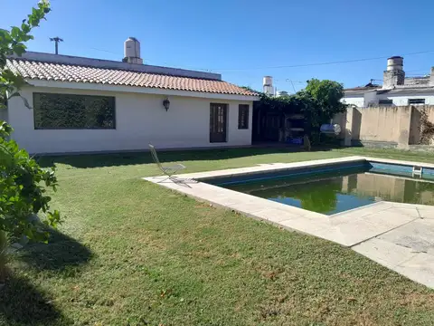 EXCELENTE CASA EN VENTA EN GRANJA DE FUNES!!!