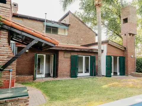 Casa 6 ambientes con 2 baños