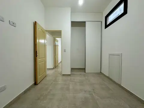 CASA PH 4 AMBIENTES RECICLADA 3 DORMITORIOS