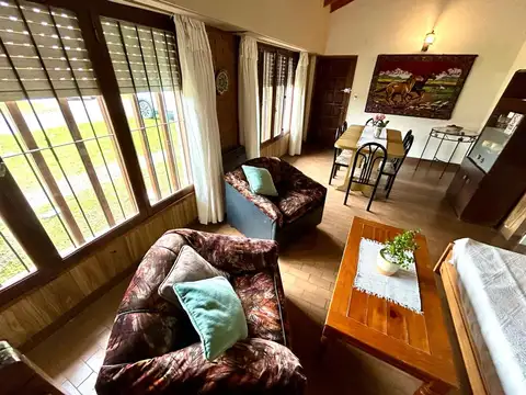 VENTA CASA 4 AMB CON COCHERA PARQUE CONSTITUCION