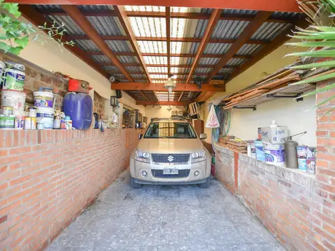 Venta de Casa 5 DORMITORIOS, Punta Lara