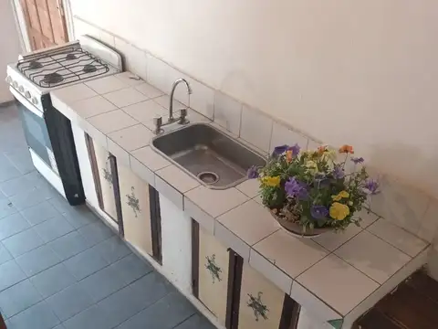 VENTA CASA 2 DORM MAS 2 DEPTOS RIVARTE INDARTE CBA