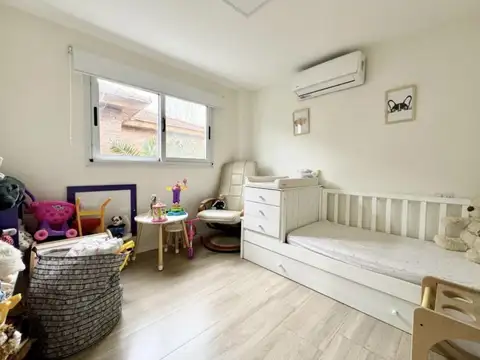 Casa 6 ambientes con 5 baños