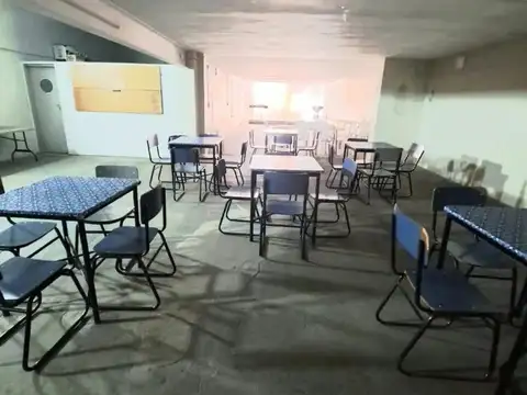 Venta inmueble de 1168 m² cub s/ 1768 m² de terreno