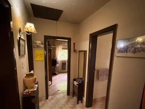 CASA EN ESQUINA CERCA DE LA ESTACIÓN DE RANELAGH U$S 90.000.-