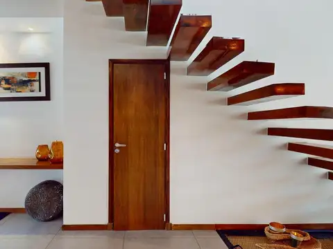 Casa 5 ambientes con 3 baños