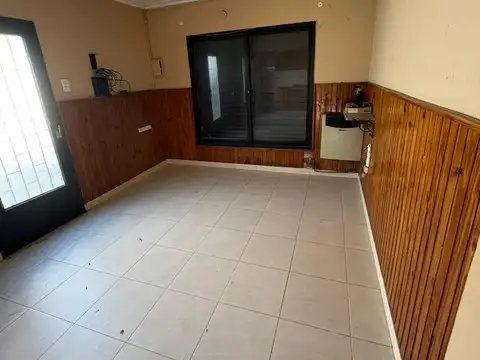 Depto Tipo Casa en Venta en Los Hornos, USD 65.000