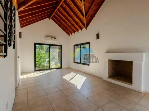 Casa en Alquiler en La Pradera I, USD 1.600