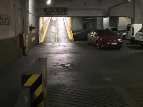 Cochera en venta - 22mts2 - Barrio Norte