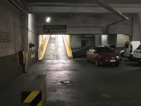 Cochera en venta - 22mts2 - Barrio Norte