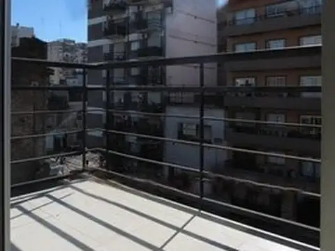 Almagro, Potosí 4300, 3p, 1 amb, 38m2, $ 650,000 + expensas + servicios. **** SIN MUEBLES ****...