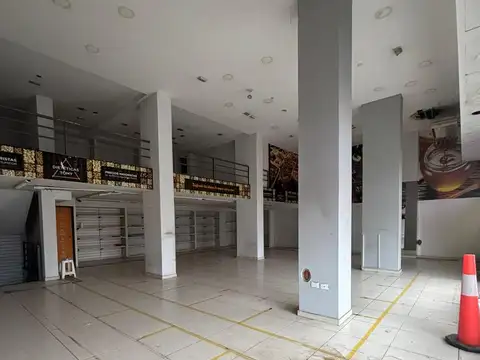 Local en Alquiler en Centro, $ 2.200.000