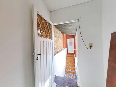 Depto Tipo Casa 2 ambientes con 1 baño