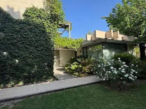 Casa en Alquiler en Guaymallén - Mendoza