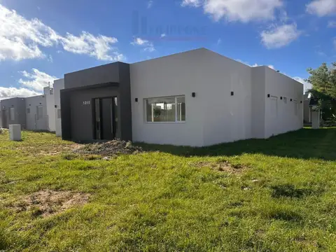 Casa en Venta en Bahía Blanca, USD 159.000