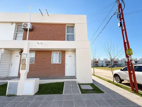 Depto Tipo Casa en Alquiler de 2 dormitorios