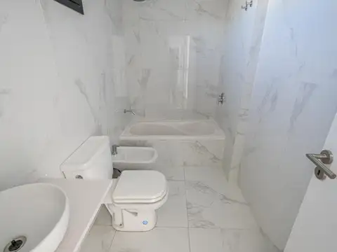 Depto Tipo Casa 3 ambientes con 2 baños
