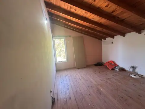 VENTA DE CASA 3 AMBIENTES EN BARRIO CERRADO CON PORTÓN MUÑIZ