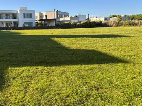 COLECTORA ACCESO OESTE al 400