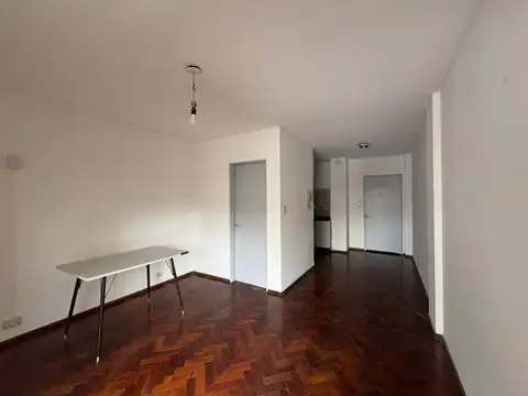 monoambiente en alquiler, ideal estudiantes, centro.