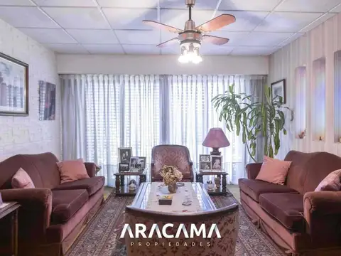 Casa en Venta en Luis Guillon