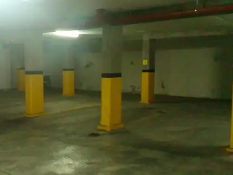 ALQUILER - COCHERA - BARRIO MARTIN sin Expensas