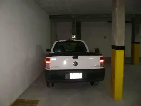 ALQUILER - COCHERA - BARRIO MARTIN sin Expensas