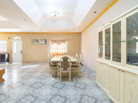 VENTA CASA 6 AMB QUINCHO PARRILLA PARQUE AVELLANEDA