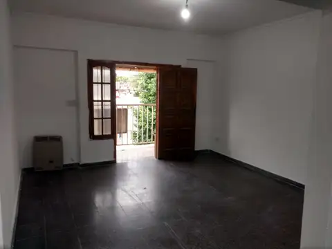 Depto Tipo Casa en Alquiler de 2 dormitorios