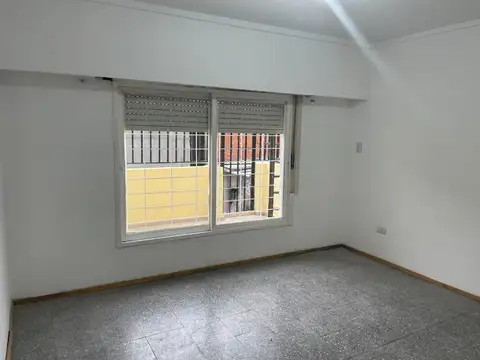 Depto Tipo Casa 4 ambientes con 1 baño