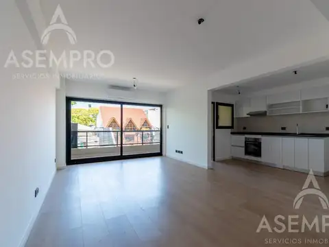 Tomás A. Le Bretón al 5700