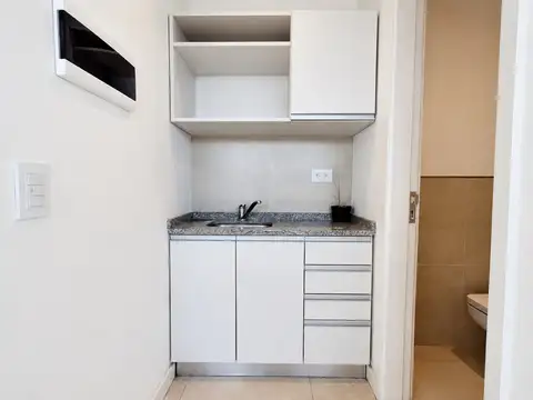 Oficina en Alquiler en Mundialista, $ 580.000