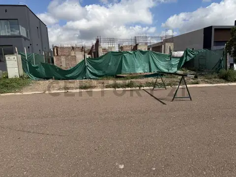 Venta de Terreno Barrio Las Cortaderas Country 2 - Guaymallén