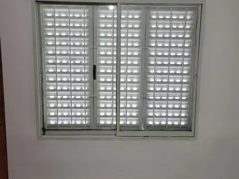 AVENIDA LOS ALAMOS al 2200