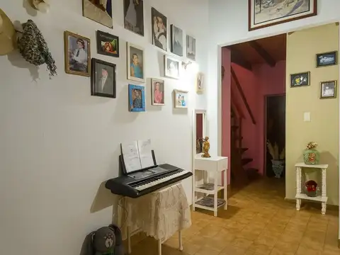 Casa 3 ambientes con 2 baños