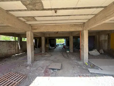 Av. Juan Domingo Perón 300