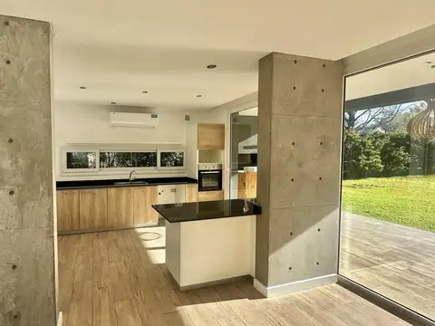 Casa en Venta en Santa María del Tigre, USD 490.000