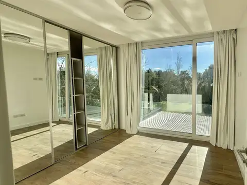 Casa en venta moderna en Santa María de Tigre, 3 dormitorios mas play, lote interno