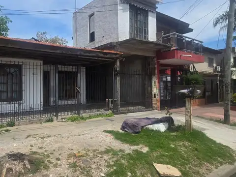 Casa en venta en Jose León Suarez
