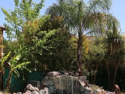 Casa en Venta con 4 cocheras
