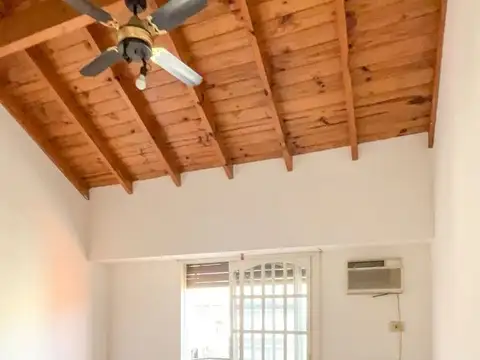 Depto Tipo Casa en Venta 28 años