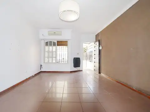 VENTA TRIPLEX 4 AMB COCHERA PATIO RAMOS MEJÍA