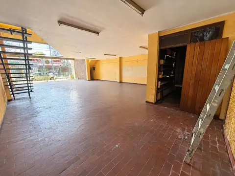 Local en Venta Via Pública