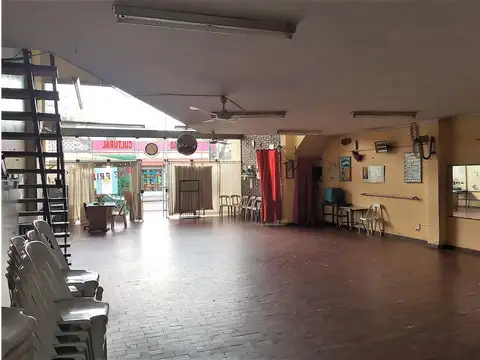 Local en Venta Via Pública