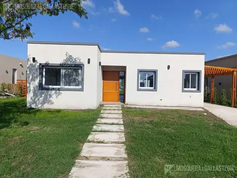 Casa en venta en Santa Emilia