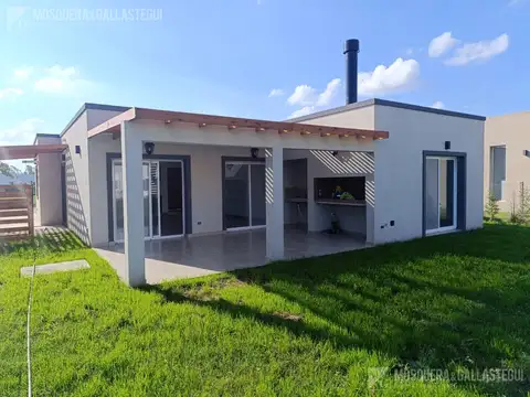 Casa en venta en Santa Emilia