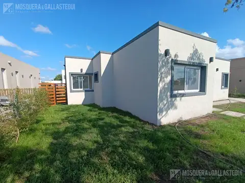 Casa en Venta en Pilar del Este - Santa Emilia, USD 156.000