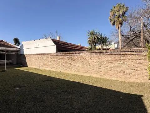 Casa en Alquiler en Funes, USD 2.000