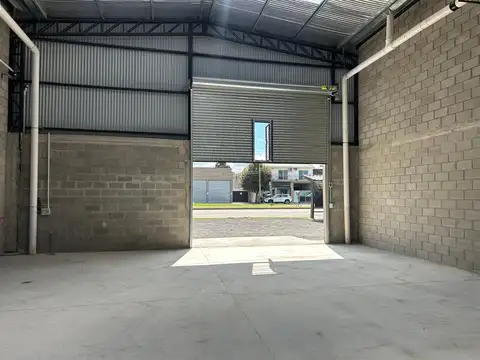 Alquiler de Galpon sobre Ruta 8 Pilar