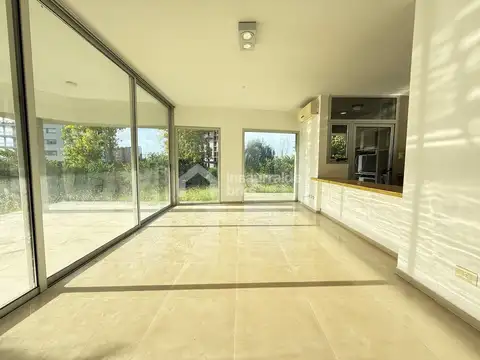 INCREIBLE DEPARTAMENTO 3 AMBIENTES Y DOS BAÑOS, CON JARDÍN Y VISTA RIO! NORDELTA!